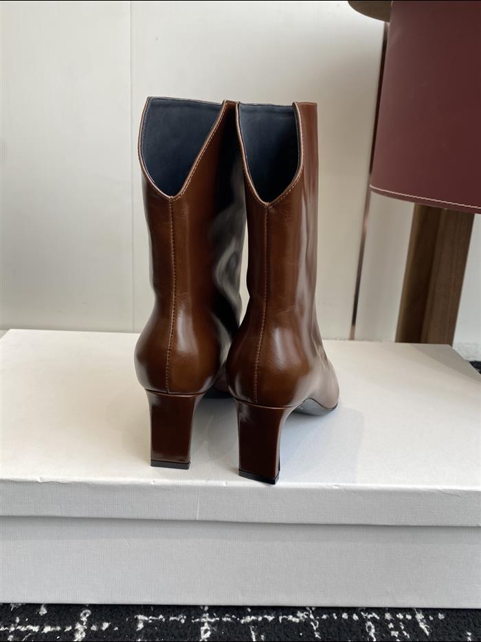 20251128174410731 390